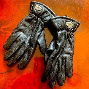Black leather womens Sz M Harley Davidson Gloves pleated wrist silver emblem